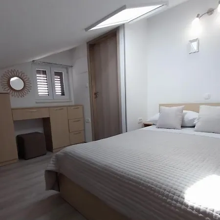 Apartment With A Parking Space Stari Grad, Hvar - 18458