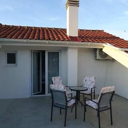 Apartment With A Parking Space Stari Grad, Hvar - 18458 Stari Grad (Hvar)